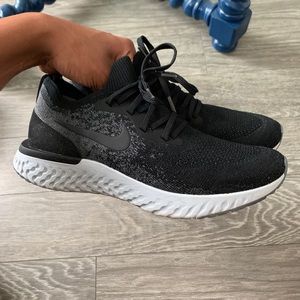 Nike Epic React Flyknit Sneakers